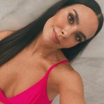 Cristina Pedroche Instagram - Me veía mona😂❤️ Feliz día.😍