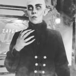 Cristina Pedroche Instagram - Halloween 🎃🎃🎃🎃 Desliza si quieres ver a Nosferatu perrear😂😂