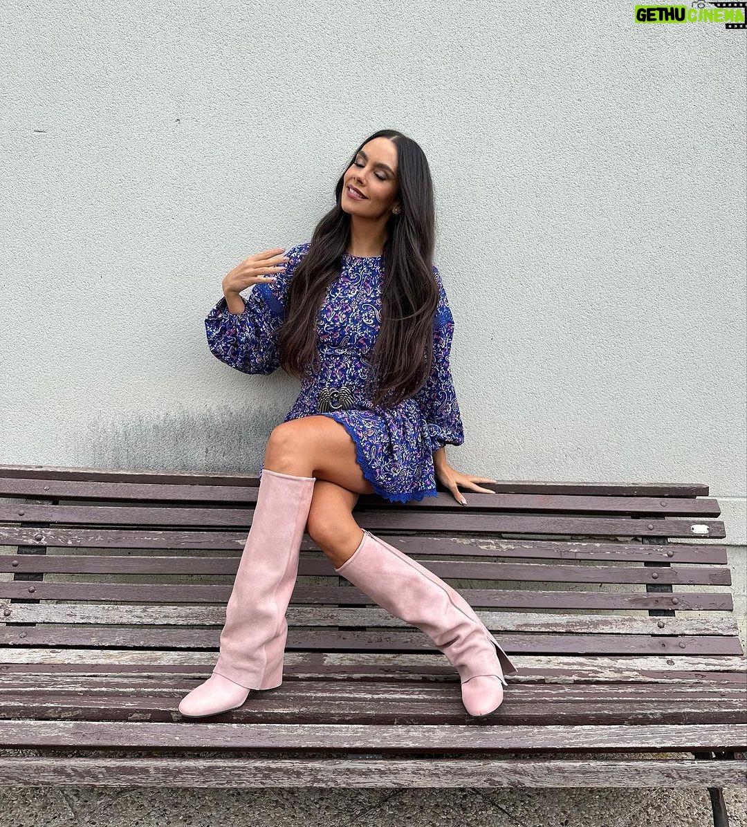 Cristina Pedroche Instagram - Un poco de color en este día lluvioso❤️.