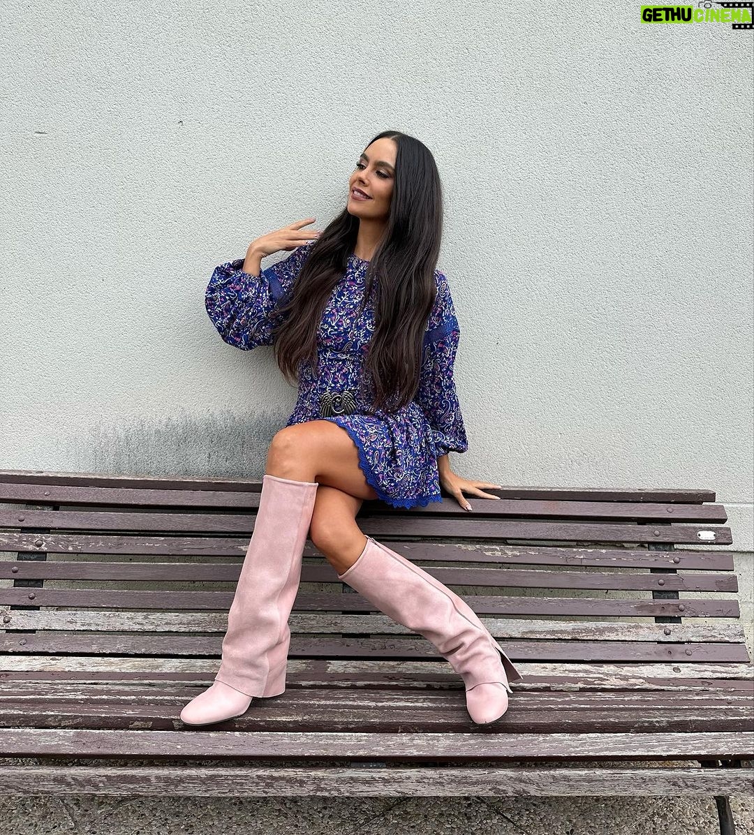 Cristina Pedroche Instagram - Un poco de color en este día lluvioso❤️.