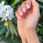 Cristina Pedroche Instagram - Mañana voy a Zapeando para hablar de @passwordoficial y me apetecía un diseño bonito de uñas 🦋❤️. Uñas acuarela @santumestetica 🙏🏽🦋
