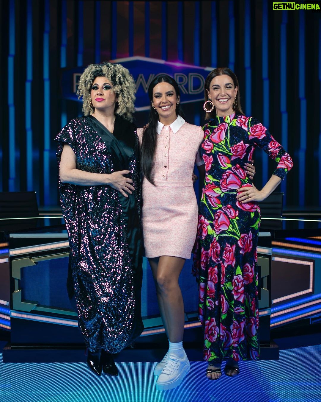Cristina Pedroche Instagram - Esta noche a las 22h en Antena 3 nuevo programa de @passwordoficial ❤️❤️❤️❤️ Os esperamos🩷