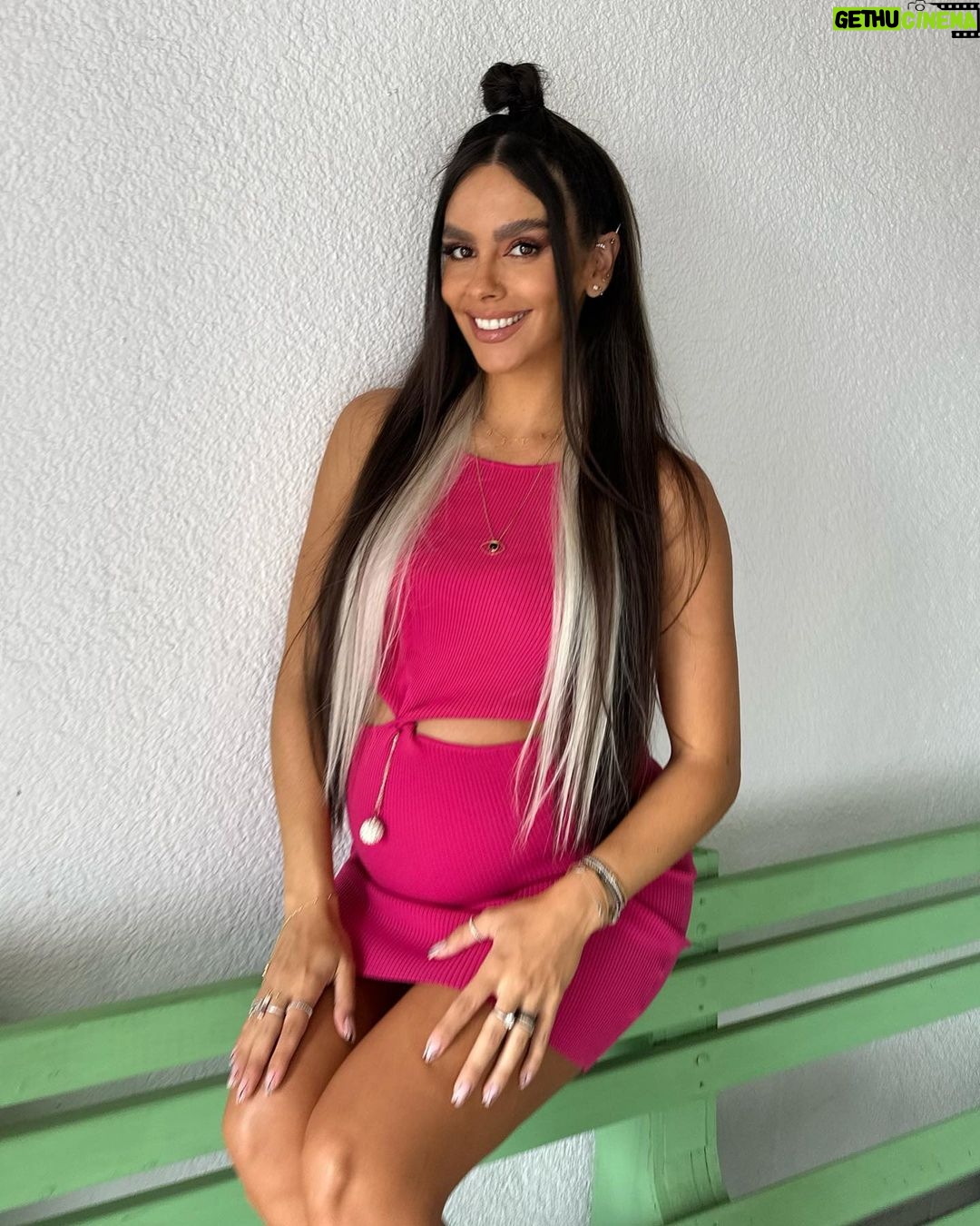 Cristina Pedroche Instagram - Todo al rosa💕💗