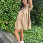 Cristina Pedroche Instagram - 1- parece que estoy cómoda pero no sabéis lo que me ha costado levantarme jajaja😂 2- con un vestido monísimo de los que os gustan 3- con este vestido mi tripa parece falsa😂😂
