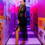 Cristina Pedroche Instagram - Este pasillo es para hacerse un book de fotos😍. Así que me lo hice😂❤️ Amo @streetxo.dubai ❤️ Streetxo Dubai