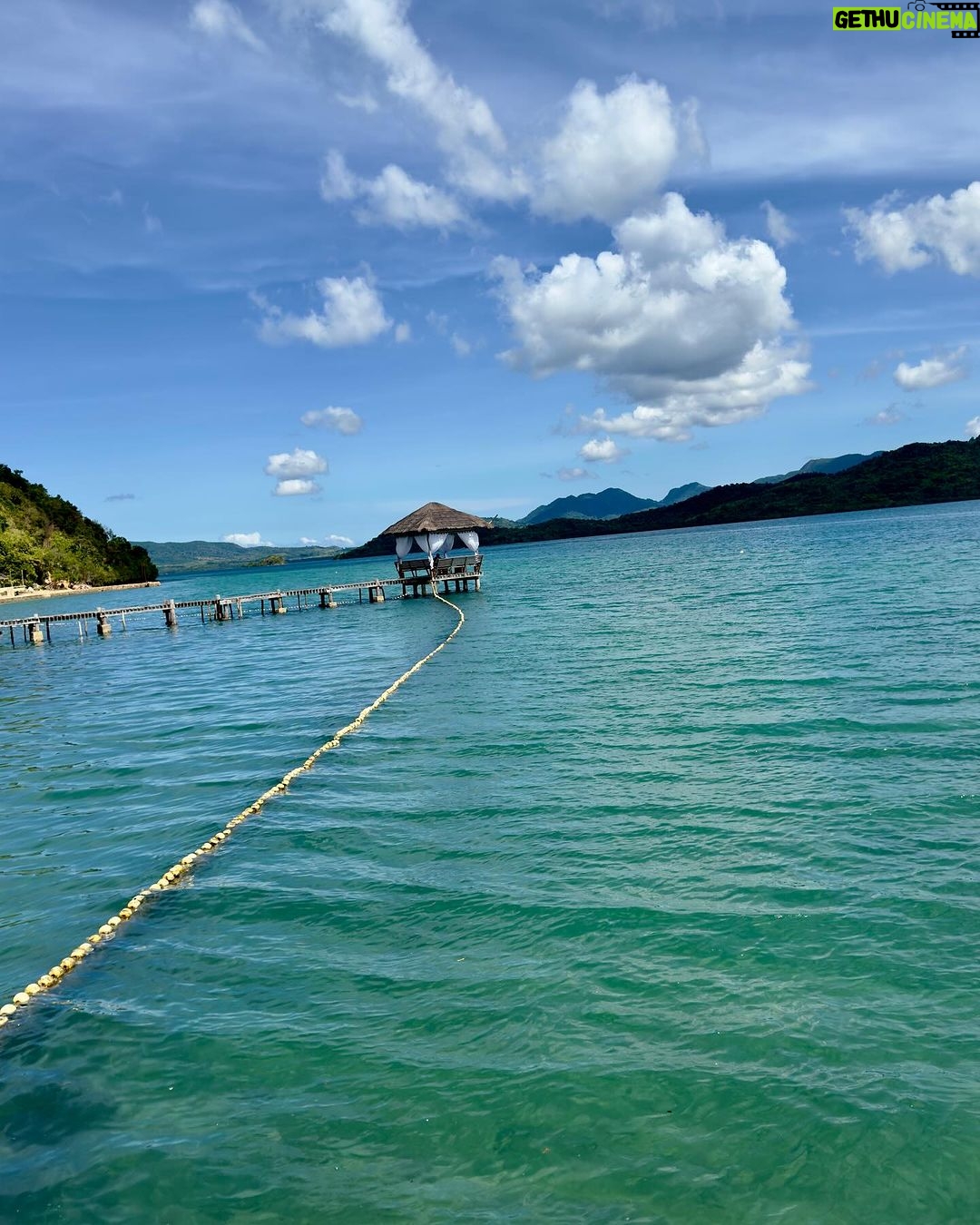 Cristine Reyes Instagram - Took a break from all the noise and stepped into a peaceful sanctuary. Connecting with what truly makes me happy and embraced my authentic self. 🌿☀️🥥✍️🧘🏻♀️ @hirayawellnessretreat 🩵 #mentalhealth #holisticwellness #palawanisland #palawanphilippines #ptsd #anxiety #mindfulness Palawan Philippines