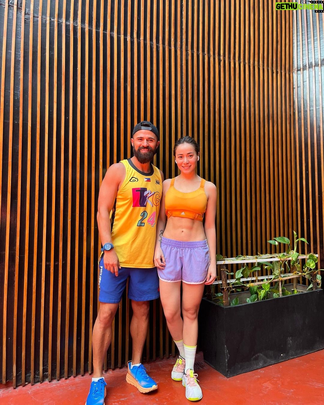 Cristine Reyes Instagram - Coach @steve_near and I are working on my agility and conditioning because the goal is to be strong and healthy not just aesthetically. To more mornings and spontaneous sesh. π» Pretty Huge Sports