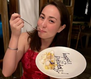 Cristine Reyes Instagram - Cheers to a remarkable sister turning 35. Happy birthday, Aa! Ate and your Kuya Dave are always by your side. We love you!❤️❤️❤️

My 👙 @oceansph 
Pearl necklace @name.s_collections 

#AraMina
#CristineReyes
#AraMinaTravels
#AraMinaFamilia
#Siargao #sisters