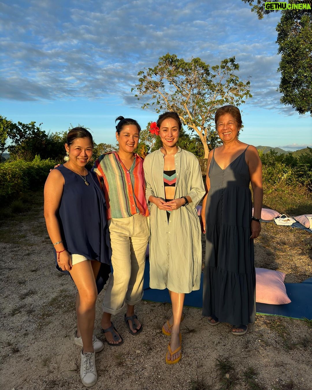 Cristine Reyes Instagram - Starting the year with a retreat has left me with an incredibly special memory. π€ @hirayawellnessretreat @ziggiegonzales @yoga.sa.isla @manoreenmd @lalynnivera @rob_isi @laestancia_busuanga Thank you mama sa photo @mamamargie18 and @rob_isi πΈπΌ Palawan Philippines