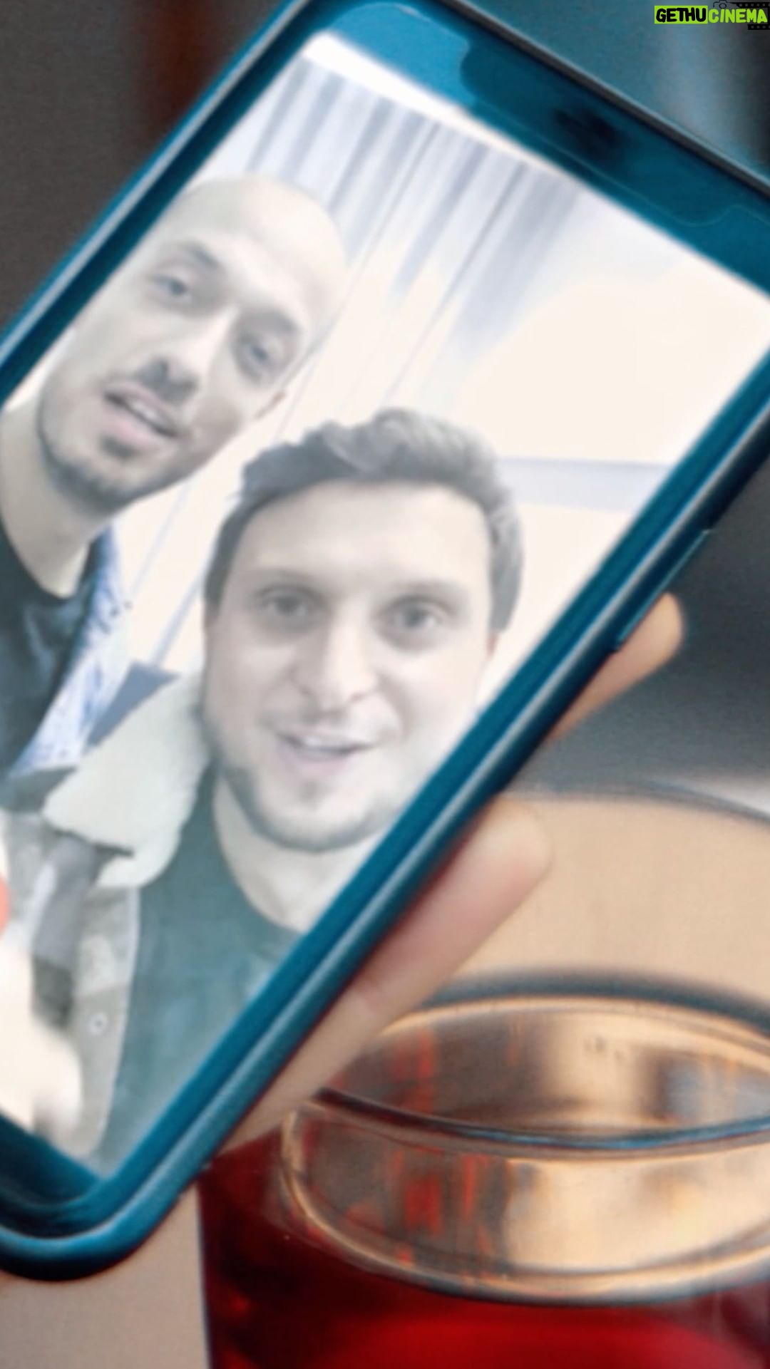 Cyprien Iov Instagram - DINGUE ! Je participe à #TrueStory le prochain show Amazon @PrimeVideoFR en 2020 😱 On est sur le cul avec tous les potes @normanthavaud @natoogram @levraimcfly @rafcarlito @ludovik vous allez halluciner 😅