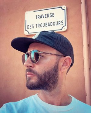 Cyprien Iov Instagram - Chez moi 🤡