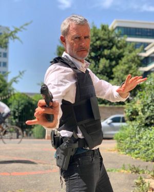 Cyprien Iov Instagram - 2072, Neo-Paris, l’ancien youtubeur est le seul à pouvoir faire face à la montée du crime. Un épisode de « CYPRI-COP 2072 »