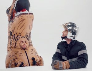 Cyprien Iov Instagram - 🦖&👨‍🚒 Vous avez vu mon nouveau court métrage ?
