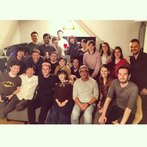 Cyprien Iov Instagram - Le court métrage « Minori » est enfin en ligne. C’était une superbe expérience partagée avec des gens formidables 🌸
J’ai hâte d’avoir vos avis ✌️