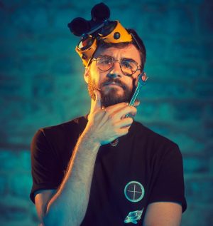 Cyprien Iov Instagram - 👨‍🔧