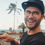 Cyprien Iov Instagram - Je viens de sortir sur YouTube une vidéo très importante pour moi. C'était une expérience dingue et j'ai adoré partager ça avec vous. Dix millions de mercis pour votre soutien, vos messages, votre énergie 💪
