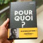Cyprien Iov Instagram - J'ai sorti un NOTEBOOK pour bien démarrer la rentrée ! Chaque page comporte des questionnements philosophiques "Pourquoi quand on me dit que l'assiette est chaude, j'ai envie de la toucher ?" "Pourquoi on parle de la même façon aux chiens qu'aux bébés ?" C'est en exclusivité chez @carrefourfrance et il est magnifique (si si)