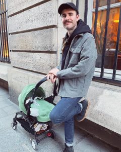 Cyprien Iov Instagram - Un mois 🥸 Bébé.