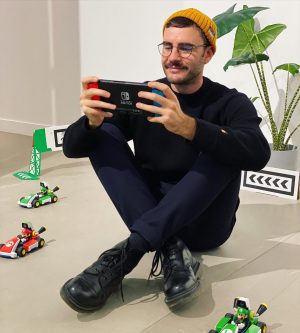 Cyprien Iov Instagram - Presque adulte.