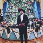 D-Nice Instagram – The beautiful journey continues. Yesterday, I attended the White House reception for the @KennedyCenter Honorees. After the intimate event, I performed at the show as we paid tribute to @QueenLatifah. Congrats to all of the honorees. #Gratitude