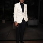 D-Nice Instagram - Oscar night vibes just before I performed at J and B’s Gold Party. What an unbelievable night. Thanks, Hov. 🖤🤍🖤🤍 📸: @ryanpostas