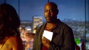 D.B. Woodside Instagram - The premiere date for season six is on this little piece of paper. 😉😈 #lucifer #dbwoodside