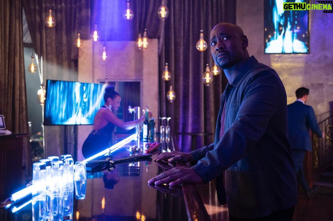 D.B. Woodside - 129.7K Likes - So #Lucifans, now that you’ve binged 5B, what’s your favorite episode?
Try to keep the spoilers to a minimum since some may still be catching up!