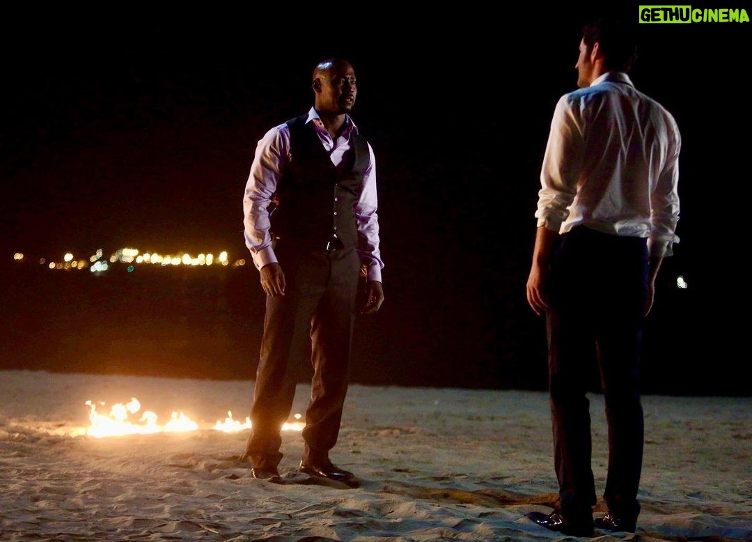 D.B. Woodside - 113.5K Likes - When you’re trying to practice social distancing, but the devil doesn’t want to. #dbwoodside #lucifer #lucifans