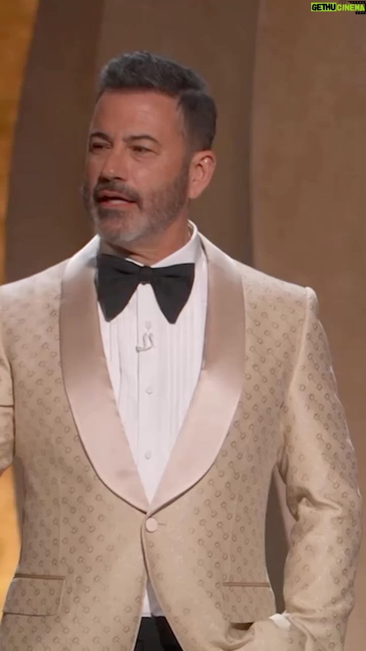 D.L. Hughley - 36K Likes - THIS IS WHAT WE DO FOR A LIVING!!
WELL PLAYED @jimmykimmel 👏🏾👏🏾👏🏾👏🏾
MAYBE NOW HE’LL REALIZE, THERE’S A DIFFERENCE IN PEOPLE LAUGHING WITH YOU AND AT YOU!
🤣🫠 #TeamDL
@jimmykimmel :
This is my Oscar. Thank you Donald Trump.