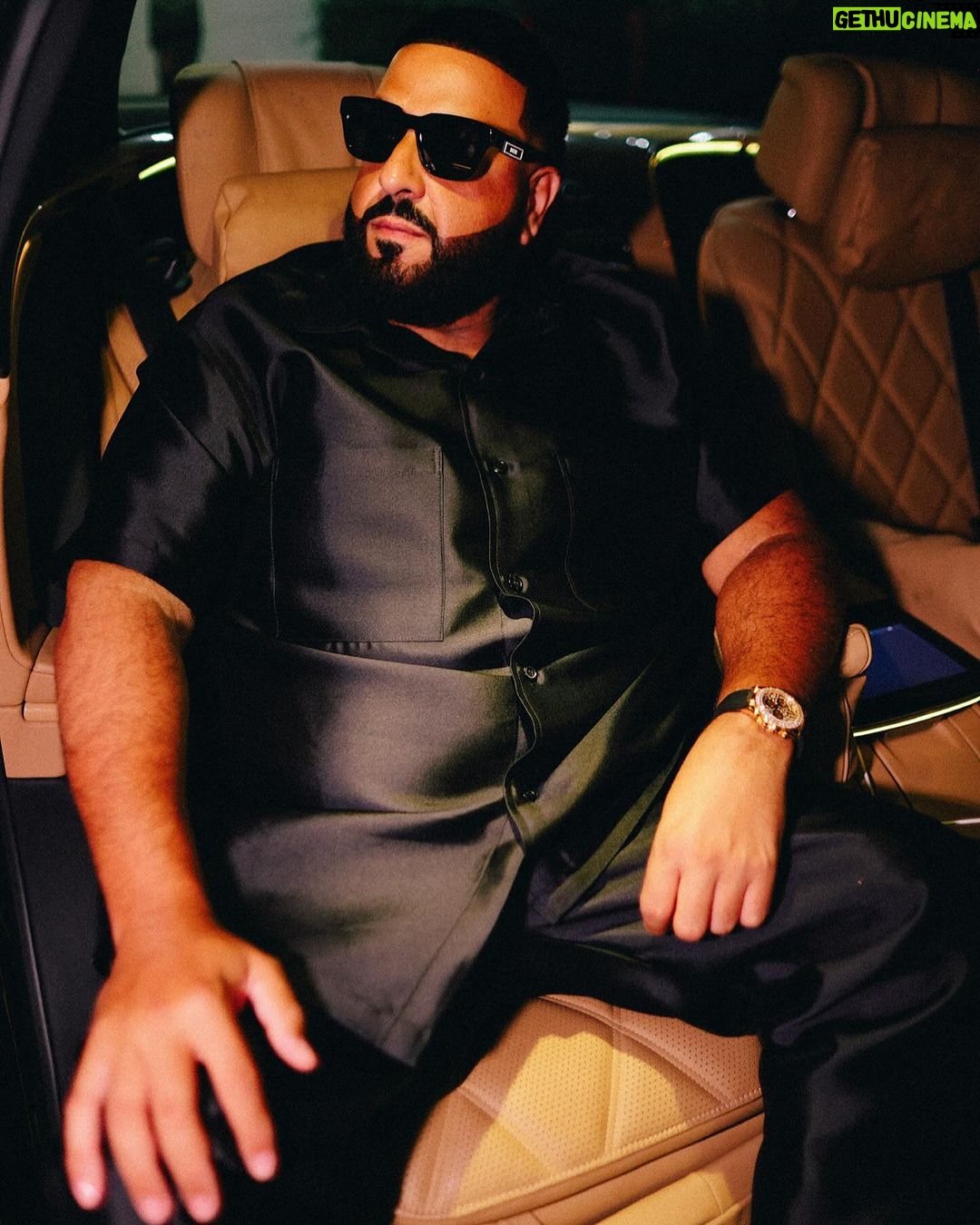 DJ Khaled Instagram - Postive mind set , love is the only way ! LOVE IS BETTER ! I LOVE YOU GOD 🤲🏽 I ROLL WIT GOD , PEACE AND LOVE IS A LIFE STYLE . @wethebest