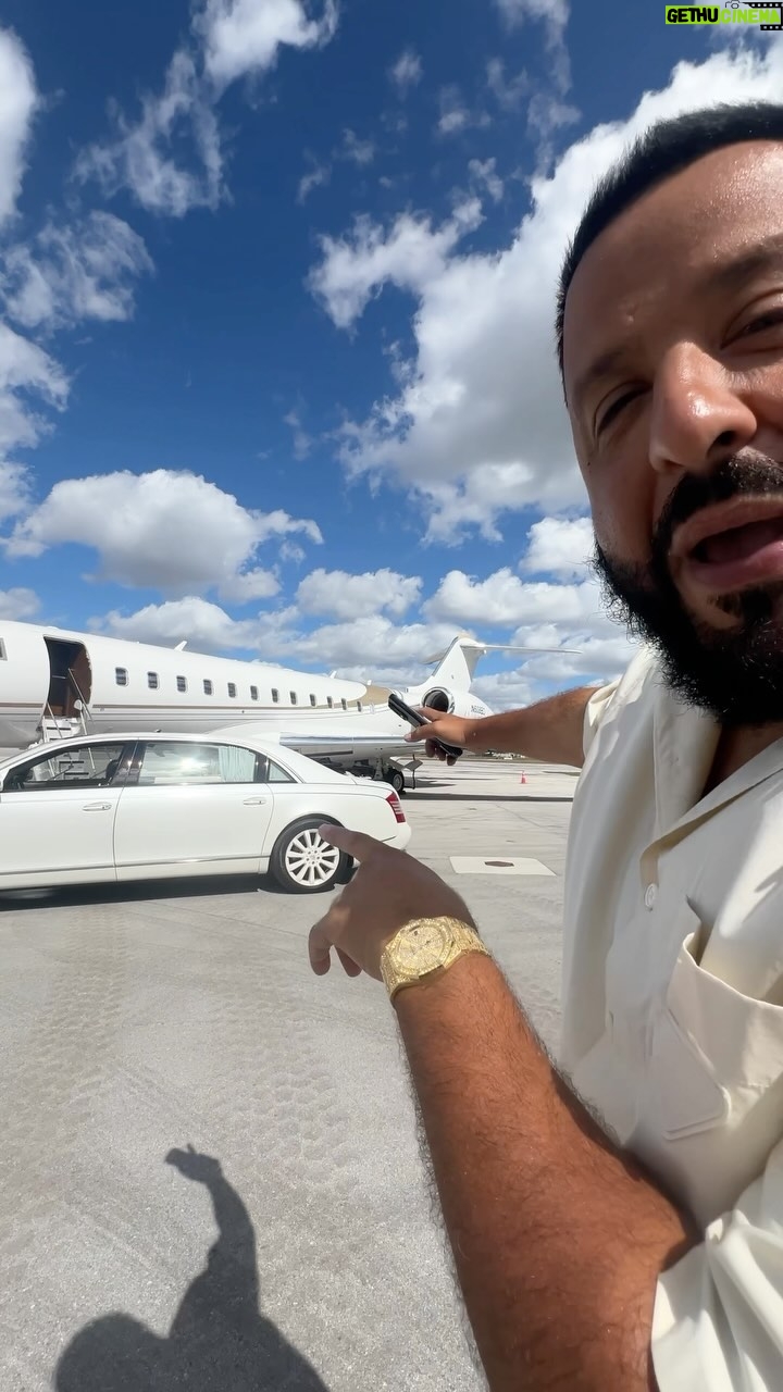DJ Khaled Instagram - Very simple dem not want u to win SO WIN BIG For motivation inspiration vibes only I roll wit GOD π€²π½ I call her , IM ON MY WAY ! @wethebest air π©οΈ @djkhaled @champagnepapi βπ½ anthems π βπ½ ready to go PON dem π€― Going over art πΌοΈ and going over treatments summer Starts when ever I let anthem go thatβs when summer starts but π«΅π½ know dat already ! ππ You know word for word π€ #GOLBAL6500 #GLOBALBOYZ #GODID π€²π½ GRATEFUL