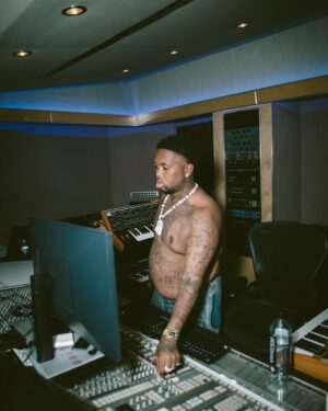 DJ Mustard Instagram - Just walked outta 424 pair of shoes 1250 .