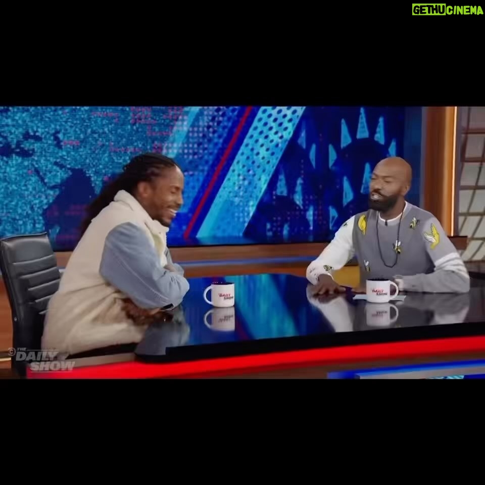 D Smoke - 31.4K Likes - Here’s a clip from when I did the daily show the other night with my bro @desusnice . What hiking trail should I hit next?
#workhardplayhard
📸 @mpvinny300
