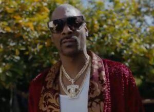 D Smoke Instagram - Happy GDay to the big homie!  You paved the way for us all OG!  We’re all grateful for the father, grandfather, gangsta and mentor that you are. Here’s some flowers to you Unc!!! @snoopdogg 
#HappyBirthday
