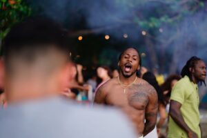 D Smoke Instagram - Work Hard Play Hard video is out now!

Un Gran abrazo a Puerto Viejo de Talamanca por prestarnos la tierra, la gente y las vibras. El estado de Limón no tiene igual. 

🎥 @directedbysergio 
🎬 @electricdroo 
📸 @valerio.photography 

Gracias a mi hermano tico 
@djgarf_wolabayouth !!

Styled by @kingmalamia
Big love to @staycasamona for keeping us and being an incredible shoot location.
