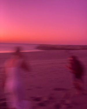 Dacre Montgomery Instagram - We watched the sky turn peach
Summer's light like, summer's night