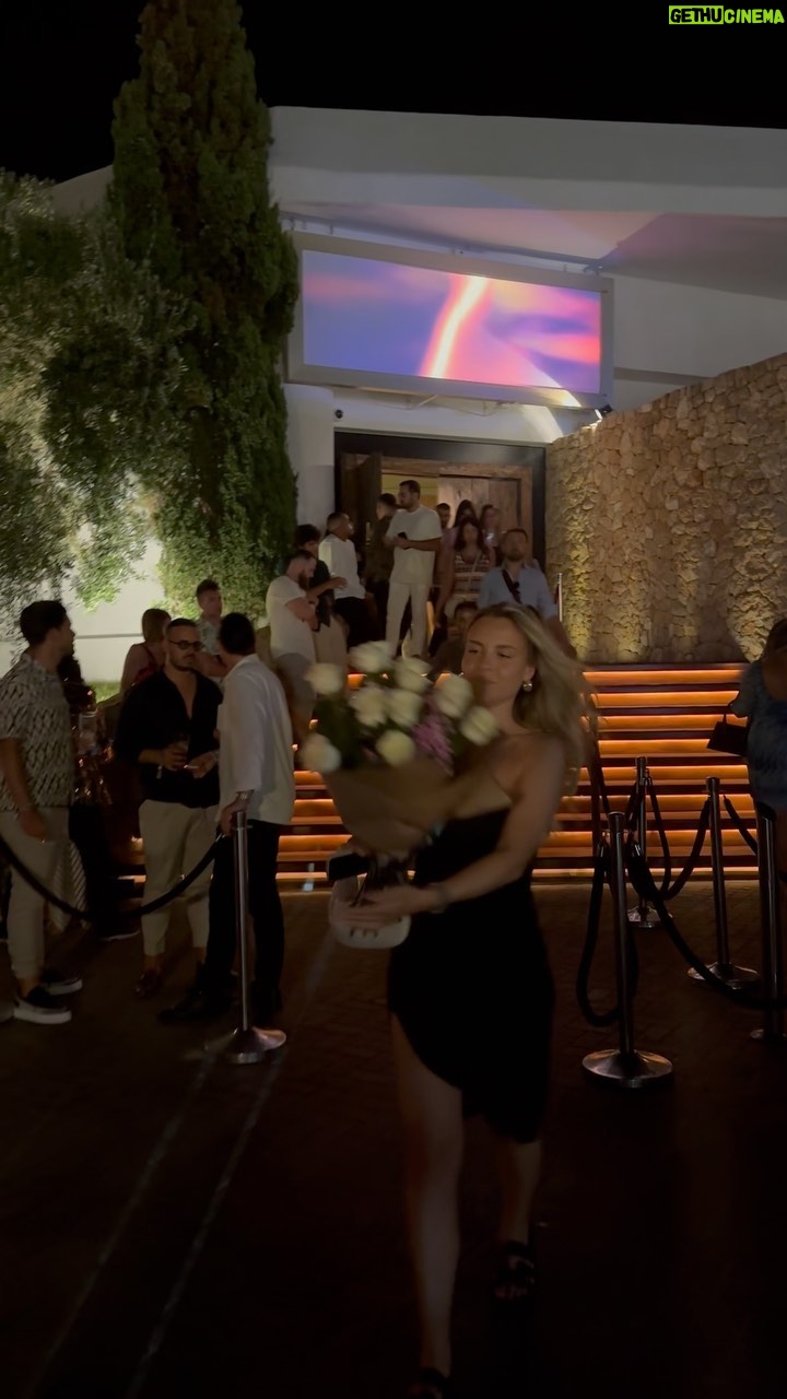 Dagi Bee Instagram - my life is sweet like cinnamon 🌹 Ibiza, Spain