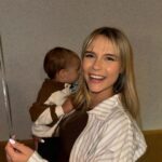 Dagi Bee Instagram – Mein Engel ist schon 2 🥹🤍
Es macht mich nichts glücklicher Nelios Mama zu sein. 
& jetzt bin ich auch schon 2 Jahre Mama 😭 die Zeit vergeht so schnell wow! Wir hatten einen tolle Geburtstagsparty mit Familie & engsten Freunden gestern – es hat ihm so Spaß gemacht 🫶🏼 Happy Birthday mein Leben 🤍