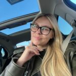 Dagi Bee Instagram - Birthday week #38 💖💕💖💓💝💗 Foto 1 : Stadion Wurst & Radler im @fcbayern Stadion Foto 2 : Unser neues @kaffeemitzitrone ☕️🍋 Foto 3 : Das erste Video zum Haferdrink 🥹🥛 Video 4 : Überraschungs Bday Trip nach Antwerpen ✨ Video 5 : I’m 29 🥳 Foto 6 : family, elevator mirror selfie 💖 Foto 7 : stadium aesthetic Foto 8 : Oktoberfest 🥨🍻✨ Foto 9 : morgens halb 8 in Deutschland - auf dem Weg nach München gewesen ☺️