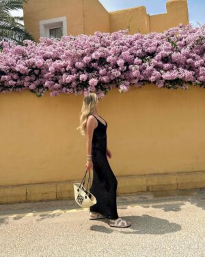 Dagi Bee Instagram - 32 °C 🌸