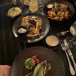 Dagi Bee Instagram – Von meinen 1,5h Stunden Bildschirmzeit am Tag in meiner Pause, habe ich dann doch ab und zu ein Foto oder Video zur Erinnerung gemacht. Mein Smartphone ist auch irgendwie gleichzeitig mein Tagebuch geworden – ich kann zu einem Tag scrollen, weiß sofort was ich gemacht habe & mir fallen wieder Dinge ein, die ich irgendwie vergessen habe 😅 wie viele Bilder habt ihr auf euren Handys ? Bei mir sind’s einfach 63.616 – wow 😳 glaub ich müsste auch mal wieder aufräumen 😂 #sylt Sylt