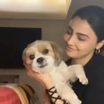 Daisy Shah Instagram - Impromptu reel ❤️ . . #reelitfeelit #mybubba #dogmom @theoshahofficial