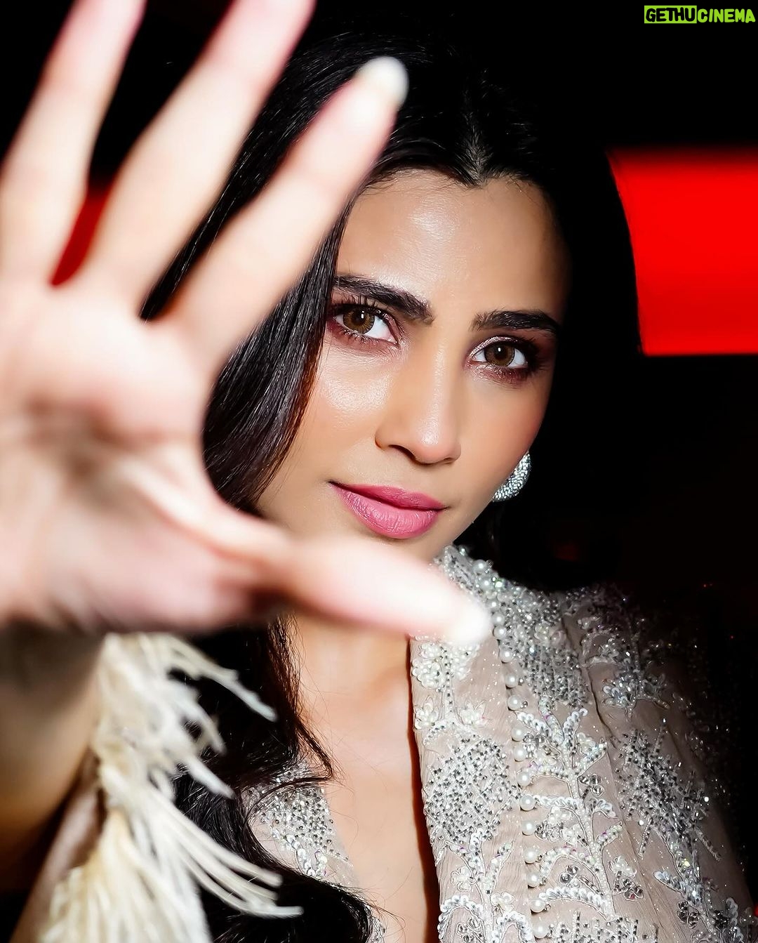 Daisy Shah Instagram - ✨ Caption suggestions are welcome . . . Outfit: @eeksha_official x @mintandmilkpr Earrings: @mozaati Mua: @makeupbyvinod Hair: @trivenihairstylist Styled by: @vailanciaaa Assistant: @dissha____ 📸: @mediaeyein Pr: @oceanmediapr . . . #redcarpetouting