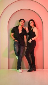 Daisy Shah Instagram - Daisy Kiya Re……🕺🏻 . . location- @byou.in shot n edited by - @akash.yadav7245 . @shahdaisy #aadilkhanchoreography #aadilkiarmy #aadilkhan #daisyshah #crazykiyare