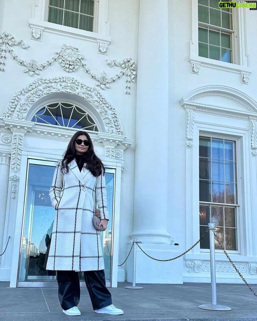 Daisy Shah Instagram - 1st time here! Learnt a lot about history and much more 🇺🇸 . . . #thewhitehouse #iukuk #beingtouristy White House, Washington DC