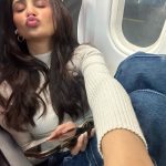 Daisy Shah Instagram - Dil ki mast beat pe ❤️🎶 . . . Denims: @freakinsindia x @viralmantra MUA: @makeupbyvinod . . . #1stflightoftheyear