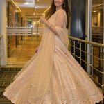 Daisy Shah Instagram - ✨✨✨ . . . Wearing: @chameeandpalak x @viralmantra MuH: @makeupbyvinod . . . #shaadiseason #twirlinalehenga