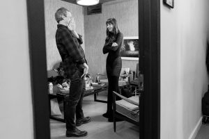 Dakota Johnson Instagram - Don’t miss @dakotajohnson talk to @sethmeyers on #LNSM tonight! 📸 @lloydbishop/©NBC