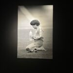 Dalma Maradona Instagram - Una de las tantas fotos de la muestra mágica de Sergio Siano en Napoli! Un fotografo que tuvo la oportunidad de retratarlo durante su paso por en Napoli! Es una muestra gratuita e incluye imágenes HERMOSISIMAS tanto de los partidos como los entrenamientos! Tan hermoso y real como siempre! 🎥❤️