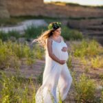 Dalma Maradona Instagram - La verdad es que me costo mucho decidirme para hacer estas fotos porque faltando un mes para que nazca me hija me siento MUY EXPLOTADA! Pero me convenció la GENIA TOTAL de Vero de @ruizyrusso y la pase genial! Muchos me decían que me haga fotos porque es un recuerdo muy lindo para mi hija y para mi! Obvio que al padre no lo pudimos convencer pero ahí estamos nosotras 2! GRACIAS VERO POR INSISTIR! Juro que algún día te voy a pasar las fotos que elegimos del casamiento que ya casi paso un año 😂😂😂😂😂😂 RECOMIENDO MUCHO A ESTE EQUIPO @ruizyrusso @masnegroficial @vengamadre ❤️ Me maquilló mi preferida y amada @caritopesce y me peino Jorge para @cerininet